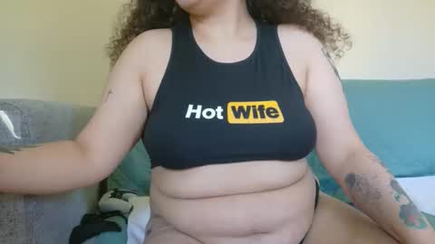 Snapshot of honeeyyy_pot chatting on May 20, 2026, 10:16 pm Honey online show from May 20, 2026, 10:16 pm