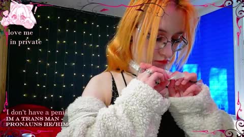 Snapshot of honelin chatting on March 8, 2025, 11:27 am Honelints boyblonde hair AsterMIntfemboybrown hair online show from March 8, 2025, 11:27 am