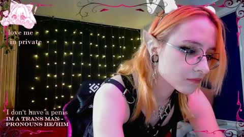 Snapshot of honelin chatting on March 11, 2025, 7:03 pm Honelints boyblonde hair AsterMIntfemboybrown hair online show from March 11, 2025, 7:03 pm