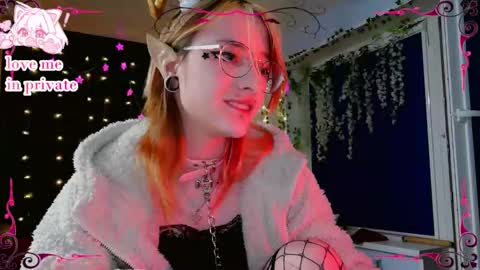 Snapshot of honelin chatting on February 1, 2026, 4:16 pm Honelints boyblonde hair AsterMIntfemboybrown hair online show from February 1, 2026, 4:16 pm
