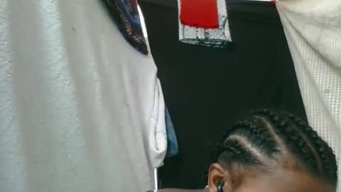 Snapshot of honeria98 chatting on February 20, 2026, 5:48 am honeria98 online show from February 20, 2026, 5:48 am