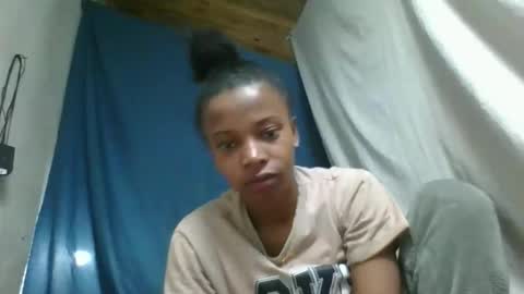 Snapshot of honeria98 chatting on March 16, 2026, 4:22 pm honeria98 online show from March 16, 2026, 4:22 pm