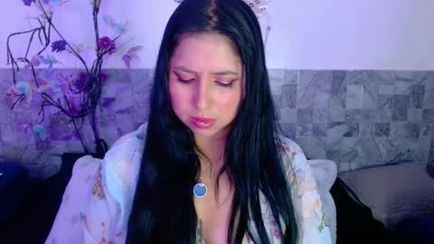 mimi online show from December 16, 2025, 6:02 pm