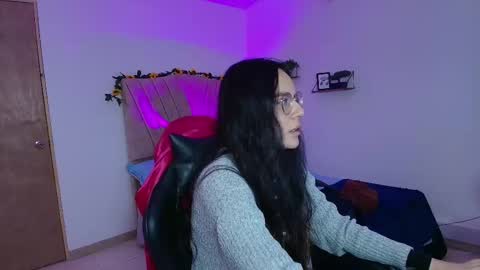 Snapshot of honey_buu chatting on September 30, 2025, 3:06 pm online show from September 30, 2025, 3:06 pm