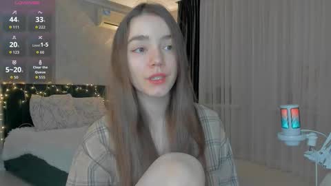 Snapshot of honey_chantal chatting on February 11, 2026, 3:33 am Chantal online show from February 11, 2026, 3:33 am