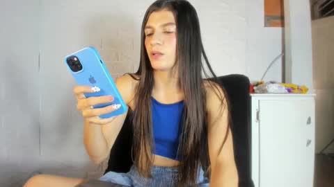 Snapshot of honey_darcy chatting on December 21, 2025, 3:02 am honey_darcy online show from December 21, 2025, 3:02 am