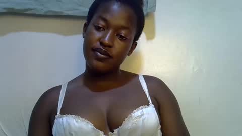 Snapshot of honey_dropp1 chatting on May 22, 2026, 5:18 pm honey_dropp1 online show from May 22, 2026, 5:18 pm