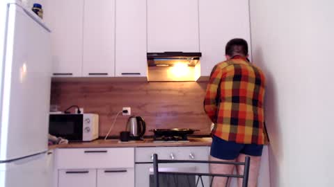 Snapshot of honey_furry chatting on January 28, 2025, 5:54 am Wolfy online show from January 28, 2025, 5:54 am