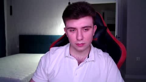 Snapshot of honey_furry chatting on March 5, 2025, 8:21 pm Wolfy online show from March 5, 2025, 8:21 pm