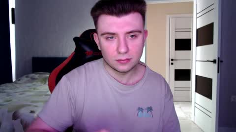 Snapshot of honey_furry chatting on March 7, 2026, 7:16 am Wolfy online show from March 7, 2026, 7:16 am