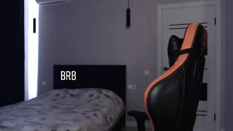 Snapshot of honey_furry chatting on March 12, 2026, 6:41 am Wolfy online show from March 12, 2026, 6:41 am