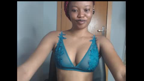 Snapshot of honey_juicydoll chatting on January 14, 2026, 7:03 am Sonia online show from January 14, 2026, 7:03 am