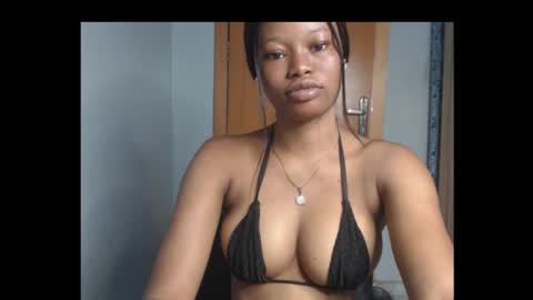 Snapshot of honey_juicydoll chatting on February 18, 2026, 7:26 am Sonia online show from February 18, 2026, 7:26 am