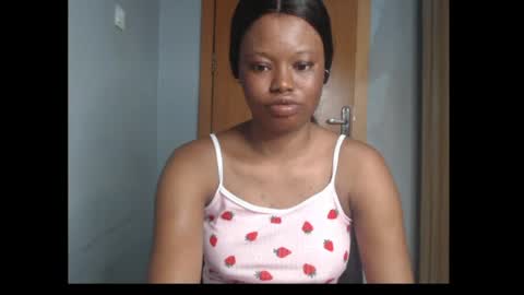 Snapshot of honey_juicydoll chatting on June 27, 2026, 3:28 pm Sonia online show from June 27, 2026, 3:28 pm