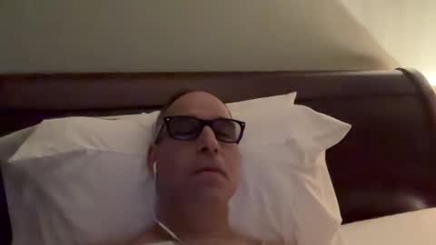 Snapshot of honey_man14 chatting on January 2, 2025, 11:06 pm honey_man14 online show from January 2, 2025, 11:06 pm