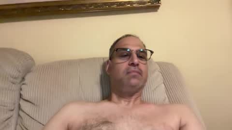 Snapshot of honey_man14 chatting on September 27, 2025, 12:10 pm honey_man14 online show from September 27, 2025, 12:10 pm