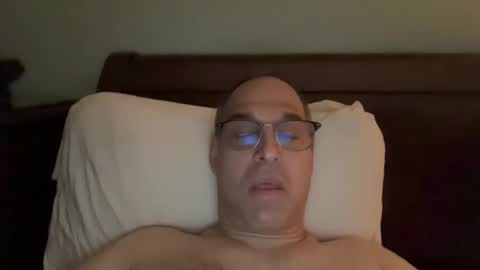 Snapshot of honey_man14 chatting on October 12, 2025, 2:38 pm honey_man14 online show from October 12, 2025, 2:38 pm