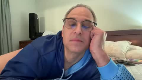 Snapshot of honey_man14 chatting on December 22, 2025, 7:44 pm honey_man14 online show from December 22, 2025, 7:44 pm