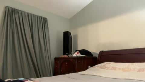 Snapshot of honey_man14 chatting on January 6, 2026, 7:50 pm honey_man14 online show from January 6, 2026, 7:50 pm