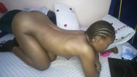 Snapshot of honey_nubia0 chatting on March 20, 2026, 12:32 pm honey_nubia0 online show from March 20, 2026, 12:32 pm