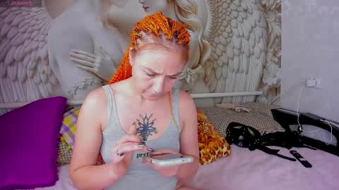 Snapshot of honey_rabbits chatting on October 5, 2025, 12:03 pm CHRISTIE and HERALD online show from October 5, 2025, 12:03 pm