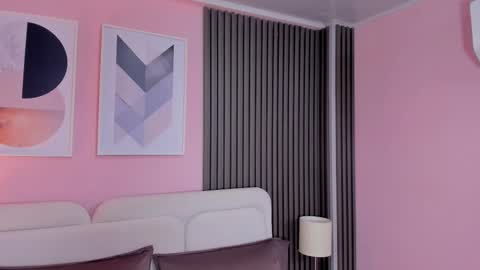 honey_sofii_ online show from October 1, 2025, 11:49 am