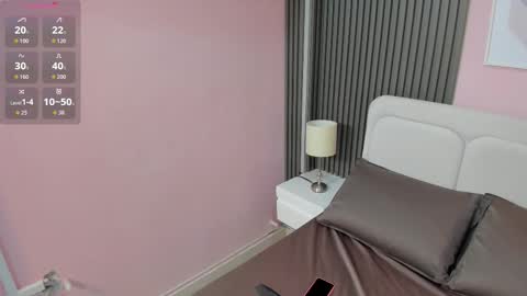 honey_sofii_ online show from November 28, 2025, 11:24 am