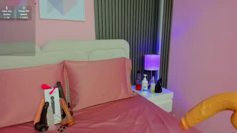 honey_sofii_ online show from April 15, 2026, 11:28 am