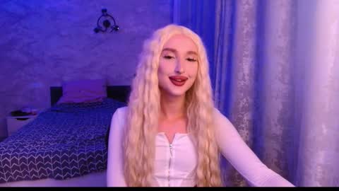 Snapshot of honey_sunset chatting on September 22, 2025, 6:10 pm honey_sunset online show from September 22, 2025, 6:10 pm