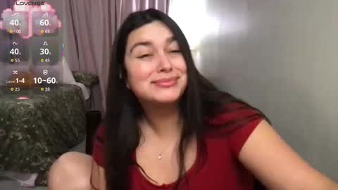 Snapshot of honey_tia chatting on December 22, 2025, 3:47 am Tia online show from December 22, 2025, 3:47 am