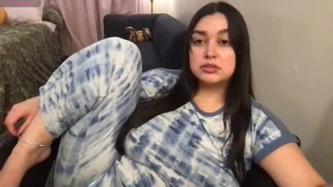 Snapshot of honey_tia chatting on January 13, 2026, 3:23 am Tia online show from January 13, 2026, 3:23 am