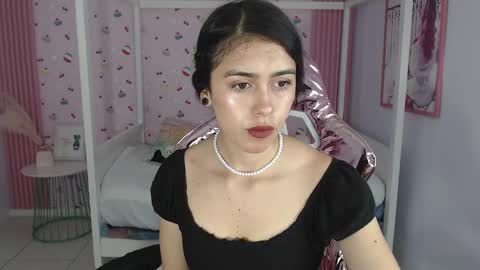 Snapshot of honey_torres_sub chatting on January 7, 2025, 12:52 pm HONEY online show from January 7, 2025, 12:52 pm