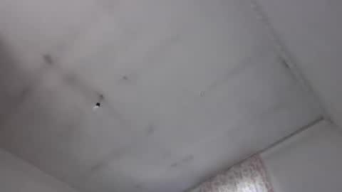 honey_yuzu online show from June 16, 2026, 4:04 am