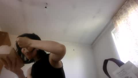 honey_yuzu online show from June 25, 2026, 5:12 am