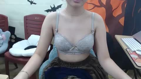 honeybaby2k online show from November 1, 2025, 3:30 am