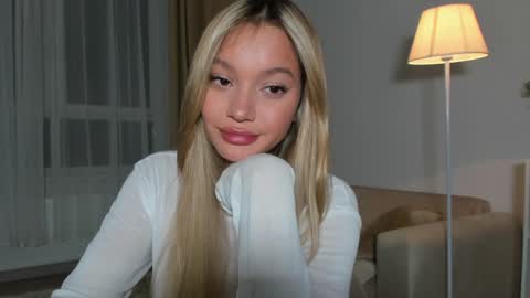 Snapshot of honeybae3 chatting on December 29, 2024, 3:35 pm Kira Instagram asaphoney Fansly asaphoney online show from December 29, 2024, 3:35 pm