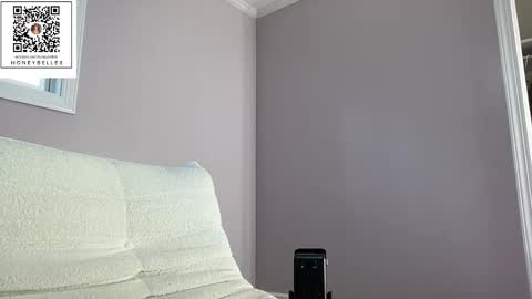 Snapshot of honeybelle8 chatting on January 5, 2026, 5:27 pm belle brunette online show from January 5, 2026, 5:27 pm