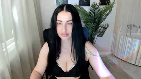 Snapshot of honeyblossome chatting on May 19, 2026, 4:30 am Jacqueline online show from May 19, 2026, 4:30 am