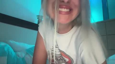 honeybun_z online show from December 14, 2025, 1:44 am