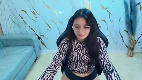 honeydoll_tf online show from May 8, 2026, 1:16 pm