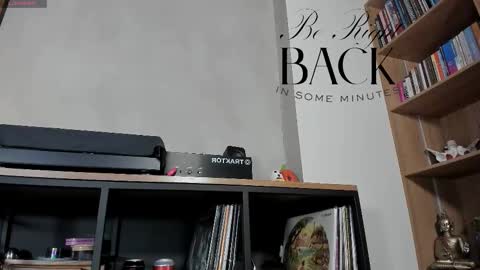 Snapshot of honeyhot69__ chatting on October 14, 2025, 10:49 am Sofia independent model online show from October 14, 2025, 10:49 am