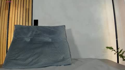 Snapshot of honeyhot69__ chatting on December 18, 2025, 11:38 am Sofia independent model online show from December 18, 2025, 11:38 am