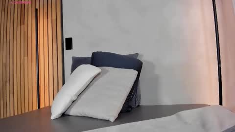 Snapshot of honeyhot69__ chatting on January 13, 2026, 11:48 am Sofia independent model online show from January 13, 2026, 11:48 am