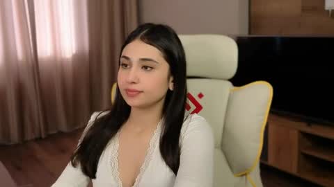 Snapshot of honeylanaa chatting on May 16, 2026, 4:53 am Lana online show from May 16, 2026, 4:53 am