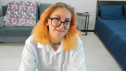 Snapshot of honeymissy chatting on October 21, 2025, 2:29 pm Missy online show from October 21, 2025, 2:29 pm