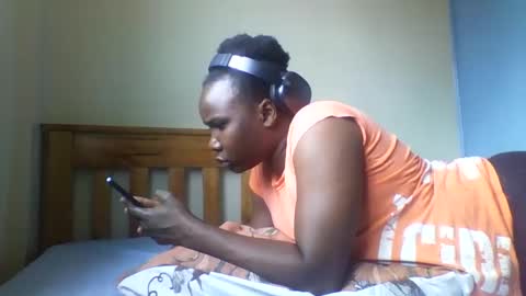 Honeymuny online show from November 21, 2025, 8:46 am