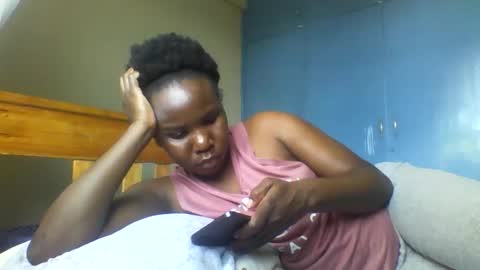 Honeymuny online show from January 16, 2026, 7:34 am