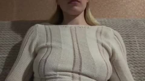 Snapshot of honeynymph chatting on February 17, 2025, 5:32 pm honeynymph online show from February 17, 2025, 5:32 pm