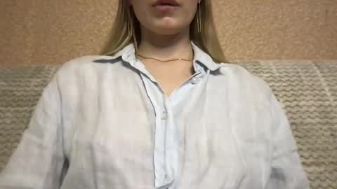 Snapshot of honeynymph chatting on March 12, 2025, 3:40 pm honeynymph online show from March 12, 2025, 3:40 pm