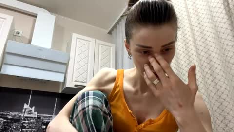 Snapshot of honeynyra chatting on April 4, 2026, 4:59 pm Sofia online show from April 4, 2026, 4:59 pm